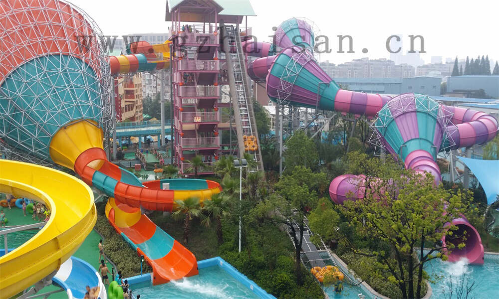 水上儿童组合滑梯,欢乐畅玩无限